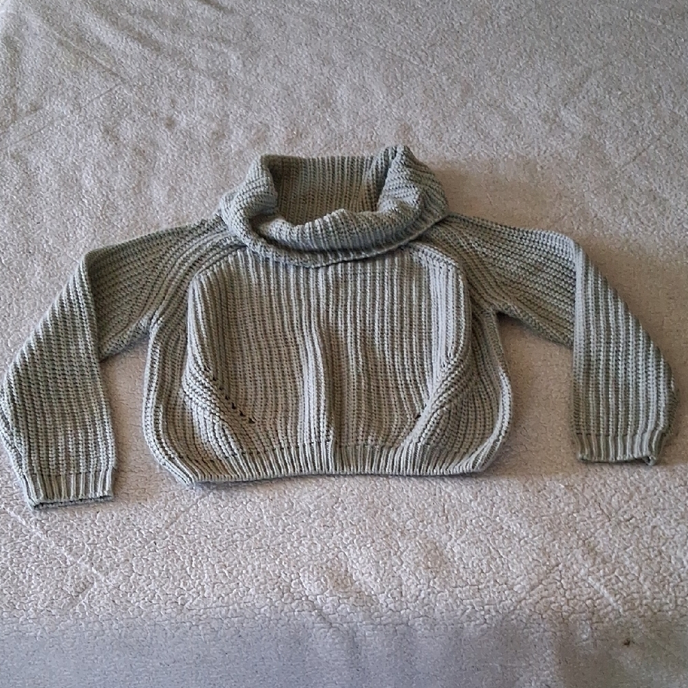 Moon & Madison Light Gray Cowl Neck Sweater
